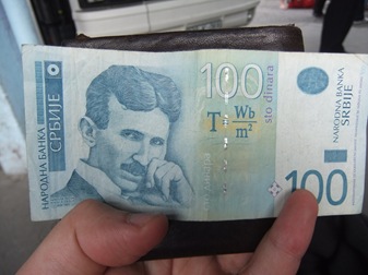 Tesla en el billete de 100 dinares