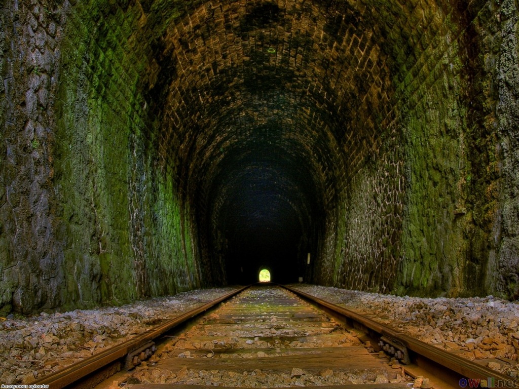 [the_light_at_the_end_of_the_tunnel_1280x960%255B6%255D.jpg]