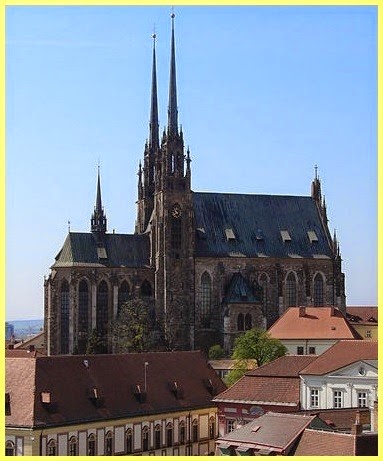 [450px-Brno-Cathedral_of_St._Peter_and_Paul_2%255B4%255D.jpg]