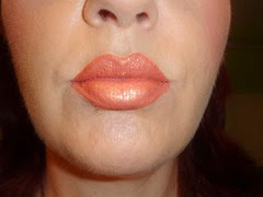 wearing Revlon COLORSTAY Moisture Stain in London Posh wearing Revlon COLORSTAY Moisture Stain in London Posh