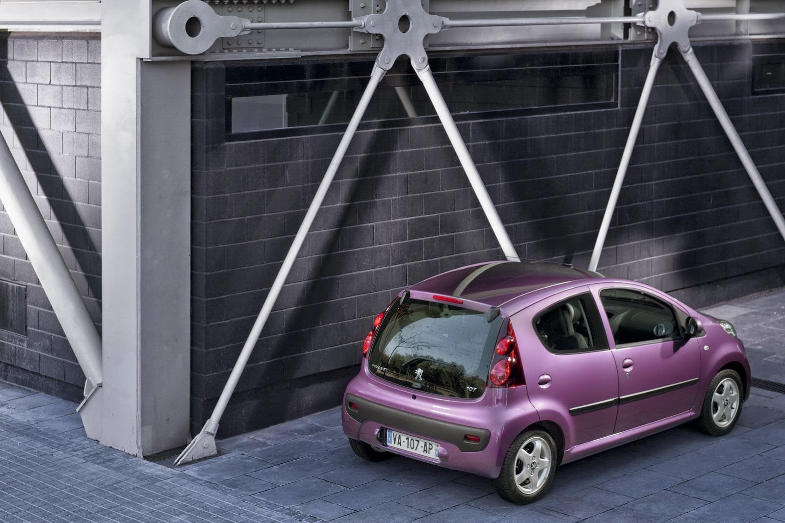 [2012-Peugeot-107-4%255B2%255D.jpg]