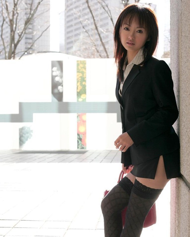 [miniskirt-idol-gravure-0172.jpg]