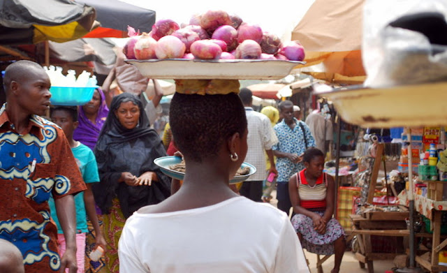 Une vue d'un marché africain. Photo fotocommunity.fr