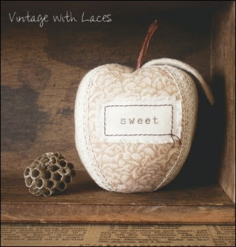 Fabric Apple - Vintage with Laces
