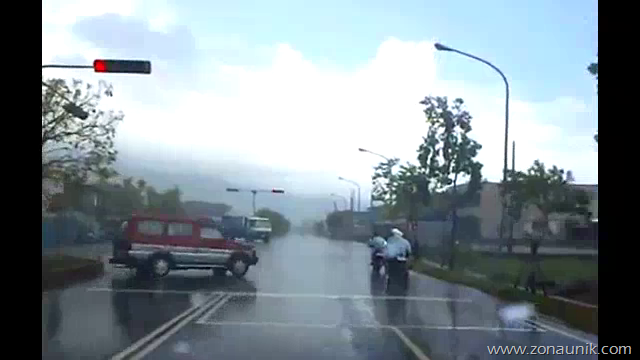 Tabrak Lari (2) Tabrak Lari (2)