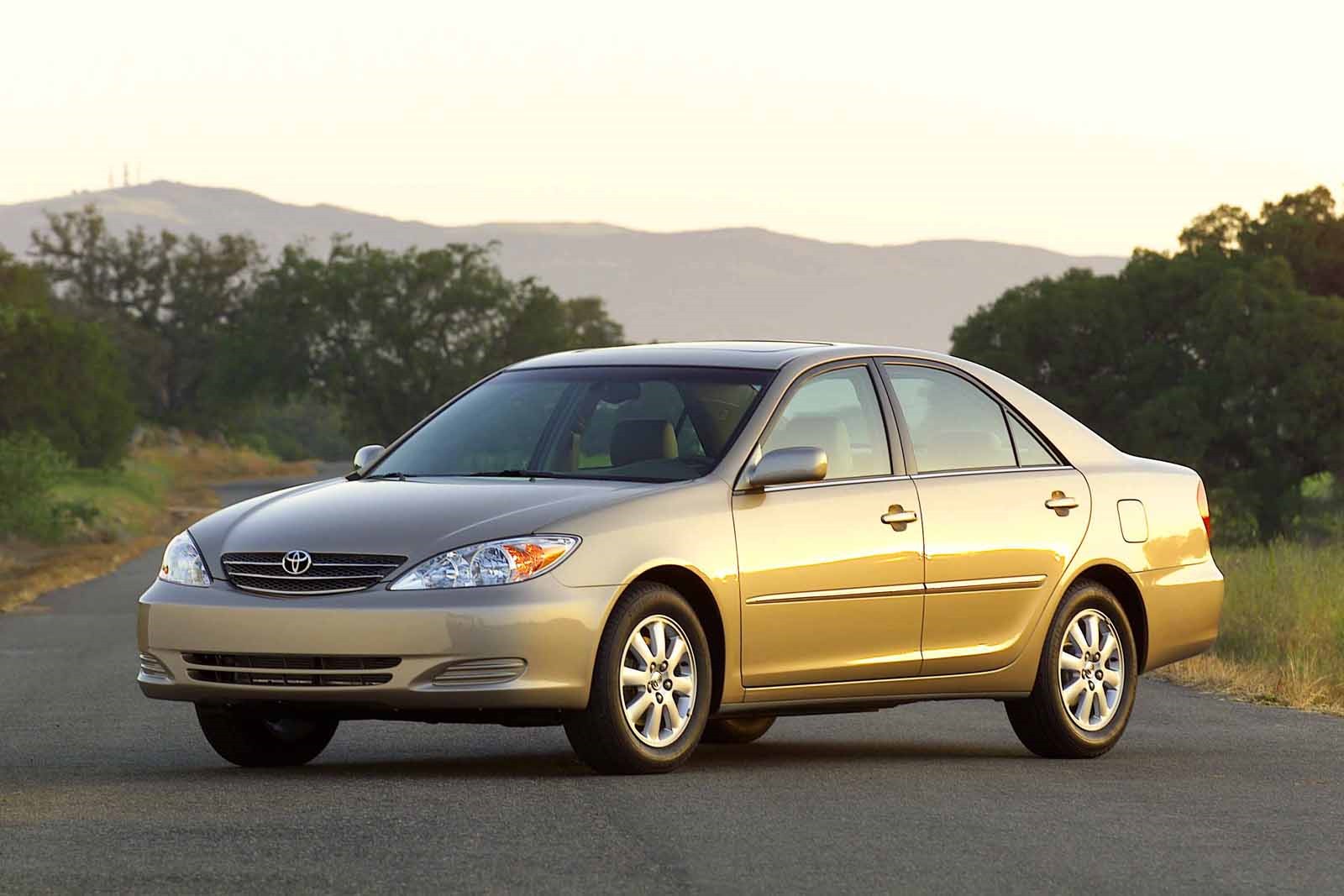 [2006-Toyota-Camry-2%255B4%255D.jpg]