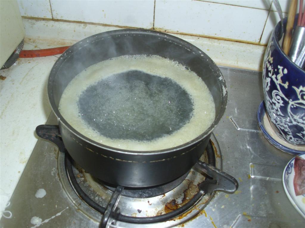 The DoItYourself Mom DIY Fresh Sugarcane (or Sugar Cane) Syrup