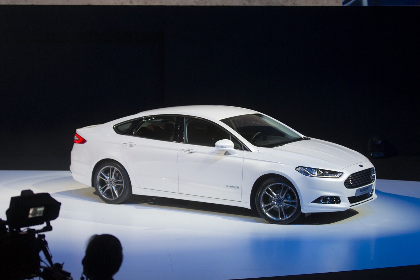 [2013-Ford-Mondeo-17%255B2%255D.jpg]