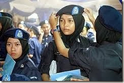 Model Hijab Polisi Wanita (22)