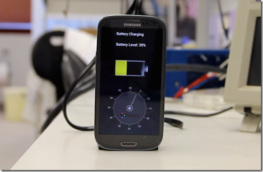 Gadget recarga la batería de un smartphone en 30 segundos