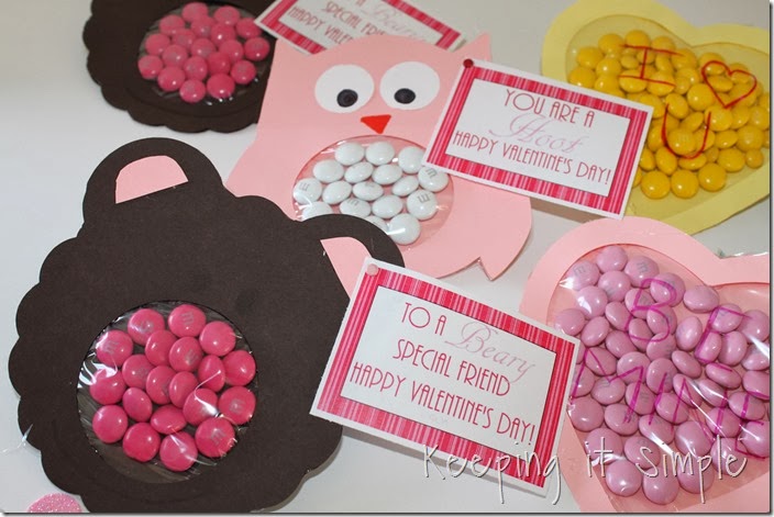 Valentine's-Day-M&M-Candy-Pouches #freeprintable (8)