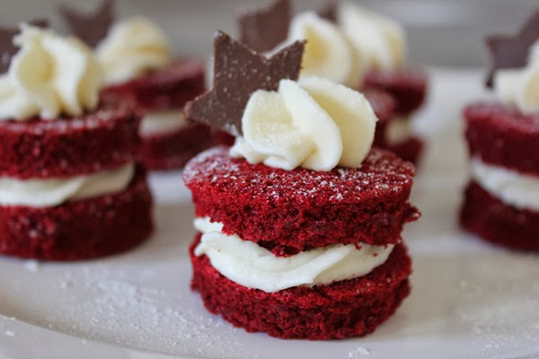 Red Velvet Mini Cakes with Cream Cheese Frosting