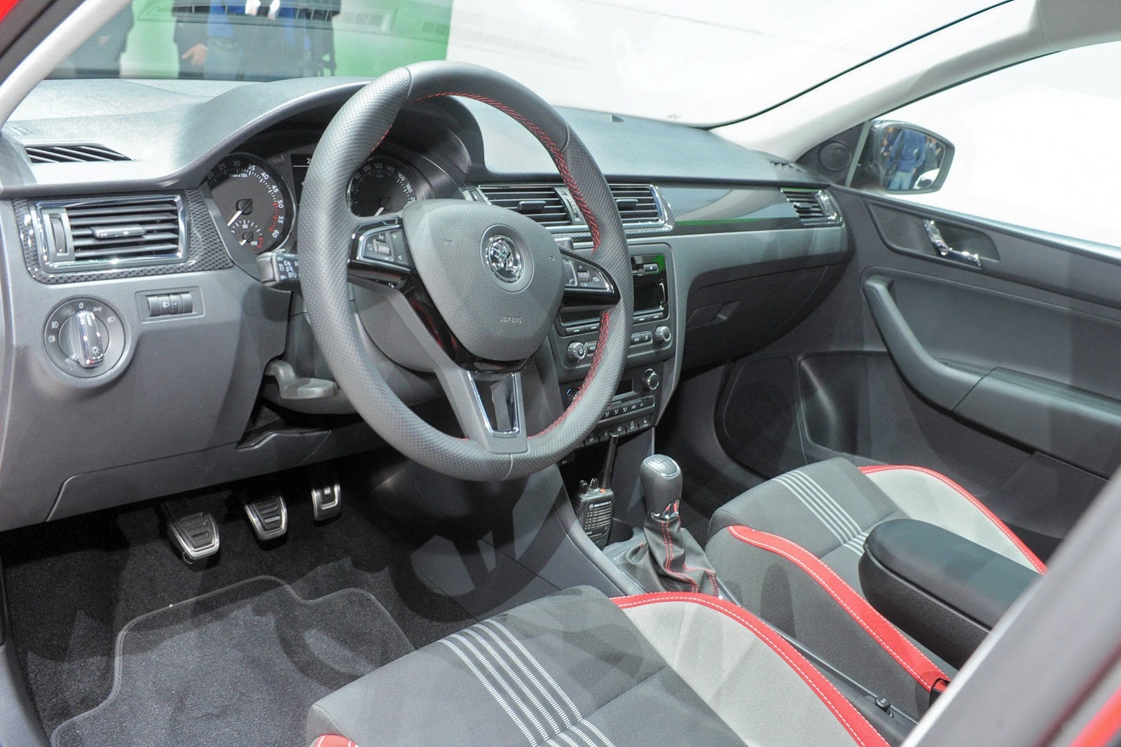 [2014-Skoda-Rapid-Sportback-6%255B2%255D.jpg]