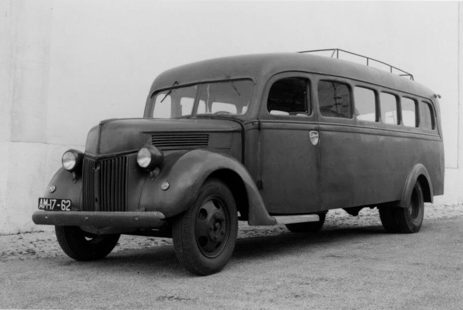 [Autocarro-Ford-de-19404.jpg]