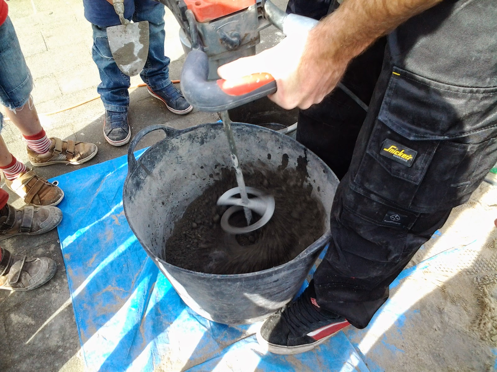 Idee Kids Aalst blogt Dag 4 cement maken!