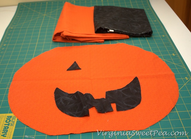 [Halloween%2520Pillow1%255B3%255D.jpg]