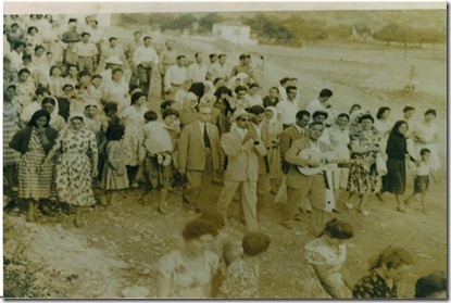 424671_147458332060426_1465426053_n