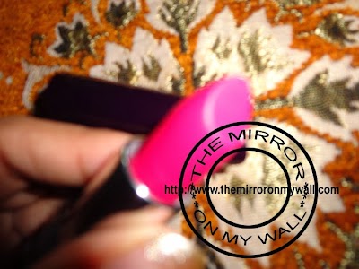 Oriflame Wonder Colour Lipstick in Pink Lady