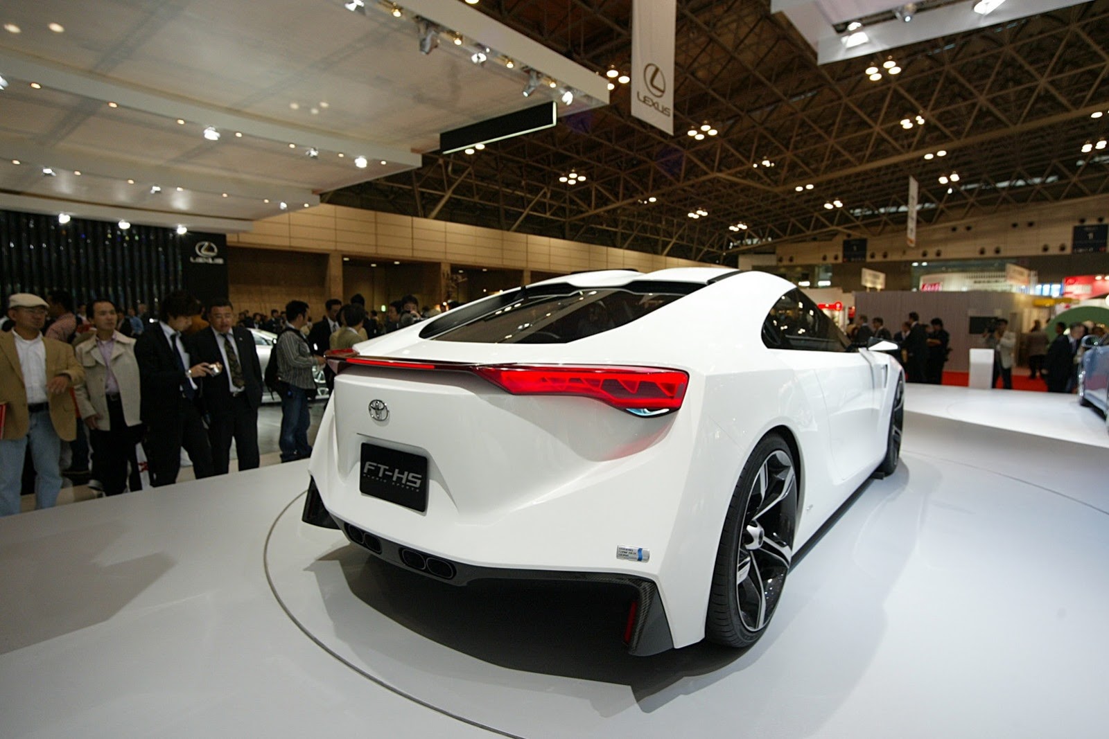 [2007-Toyota-FT-HS-Concept-9%255B2%255D.jpg]
