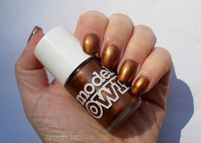 003-models-own-bronze-rage-nail-polish-swatch-review
