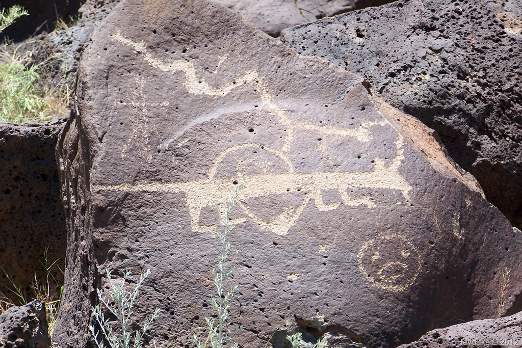 [Petroglyphs%2520Natl%2520Monument%2520vandalism%255B9%255D.jpg]