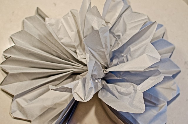 Tissue Paper Pom Poms | personallyandrea.com