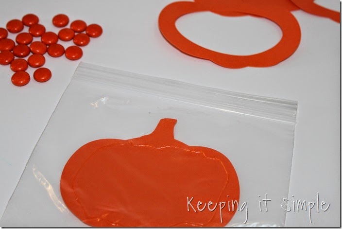 Easy Thanksgiving Candy Pouches (5)