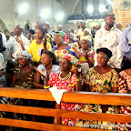Des fideles catholiques, lors d’une messe dite le 12/1/2012 à la Cathédrale Notre Dame du Congo. Radio Okapi/ Ph. John Bompengo