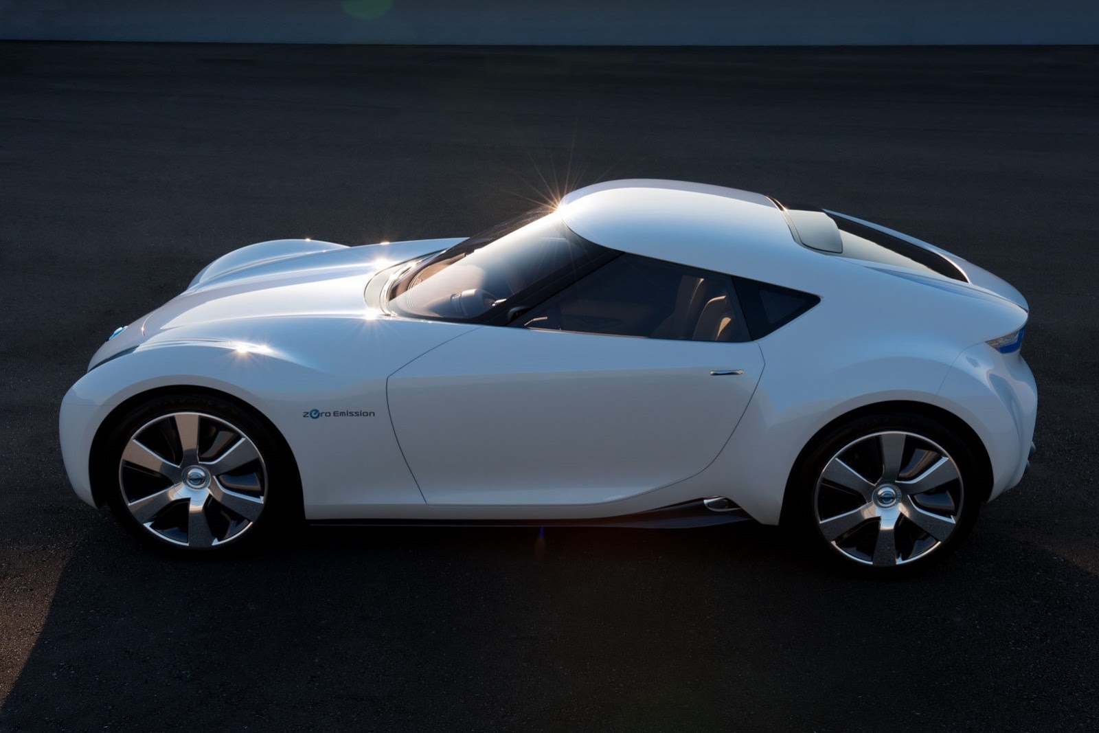 [Nissan-Esflow-Concept-2011-18%255B2%255D.jpg]