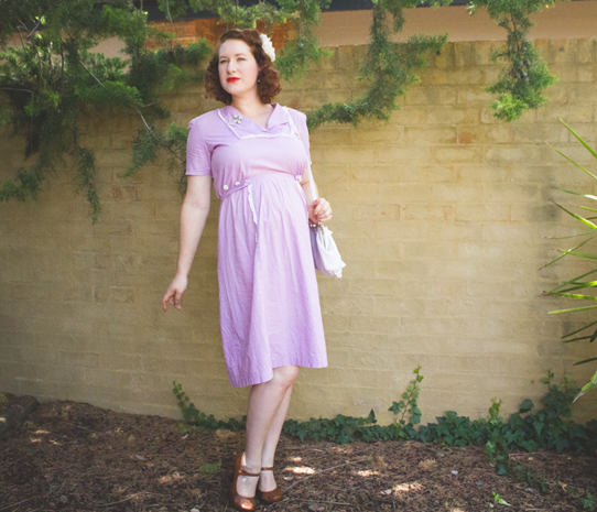 1940's maternity style in a vintage maternity dress | Lavender & Twill