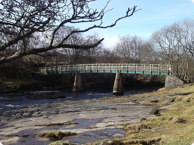 bridge to holwick