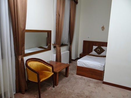 27. Camera - hotel Registon Samarkand.JPG