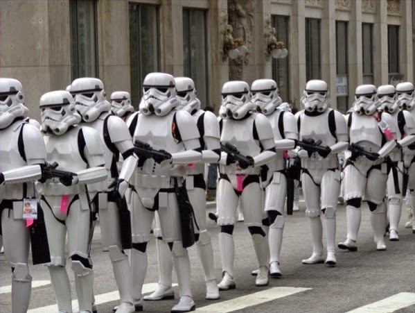 CC Photo Google Image Search Source is upload wikimedia org  Subject is Stormtroopers march