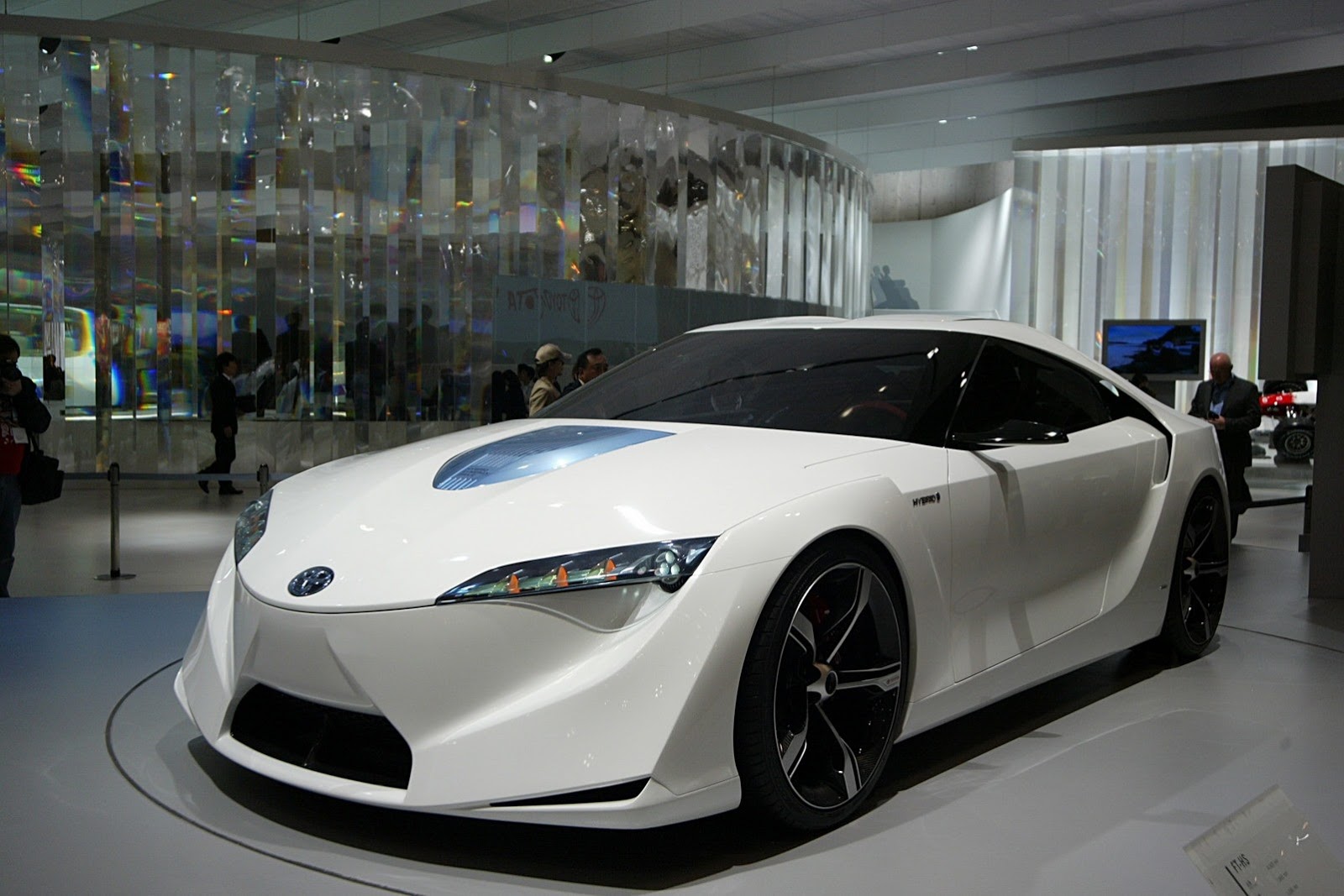 [2007-Toyota-FT-HS-Concept-12%255B2%255D.jpg]