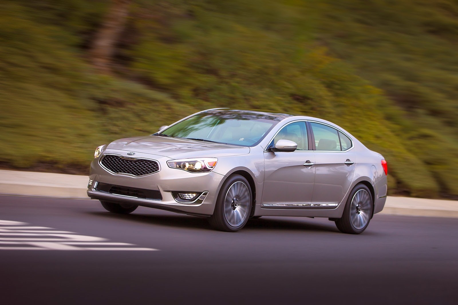 [2014-Kia-Cadenza-1%255B2%255D.jpg]