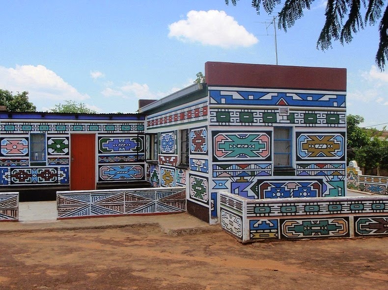 ndebele-house-painting-14 ndebele-house-painting-14