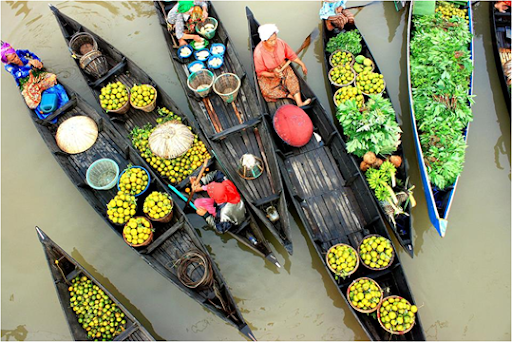 Pasar Apung Di Pulau Kalimantan