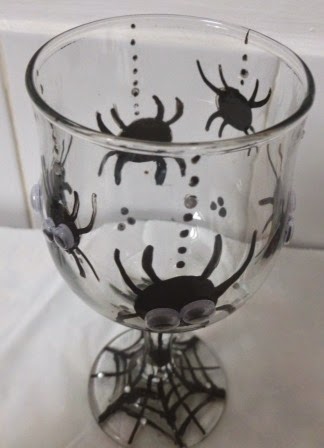 [Halloween-Spider-Glass-with-googly-e%255B1%255D.jpg]