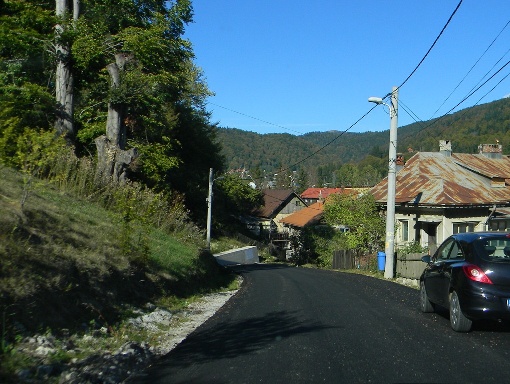 [DSCN69824.jpg]