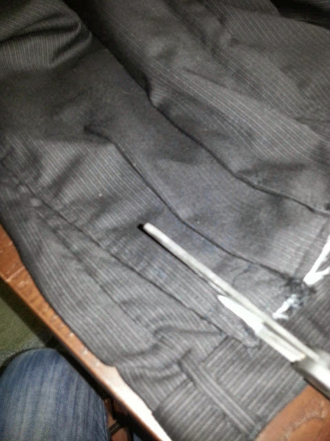 Hatching Bottoms Pleated Pants