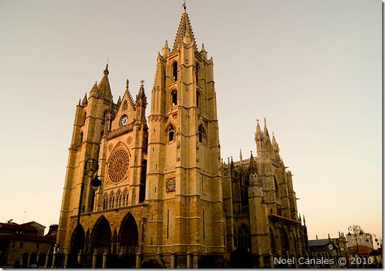 Catedral_de_leon_2010_Noel Canales Catedral_de_leon_2010_Noel Canales