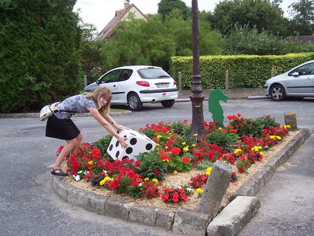 [2012.08.16005Stphaniejoueauxds2.jpg]