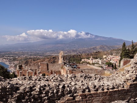 03. Teatrul grec de la Taormina, Sicilia.JPG