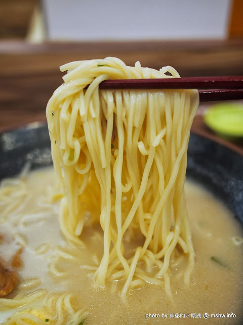 【食記】台中CHU MIN 一築金野台生魚片.拉麵.壽司黎明店@西屯捷運BRT秋紅谷 : 原來還有能夠當水喝的豚骨湯,ㄧ碗麵打壞ㄧ家店T_T 區域 台中市 壽司 拉麵 捷運美食MRT&BRT 日式 生魚片 西屯區 飲食/食記/吃吃喝喝 麵食類 