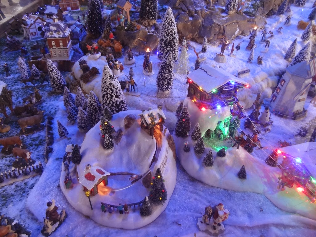 [2014.12.07-002%2520village%2520anim%25C3%25A9%255B4%255D.jpg]