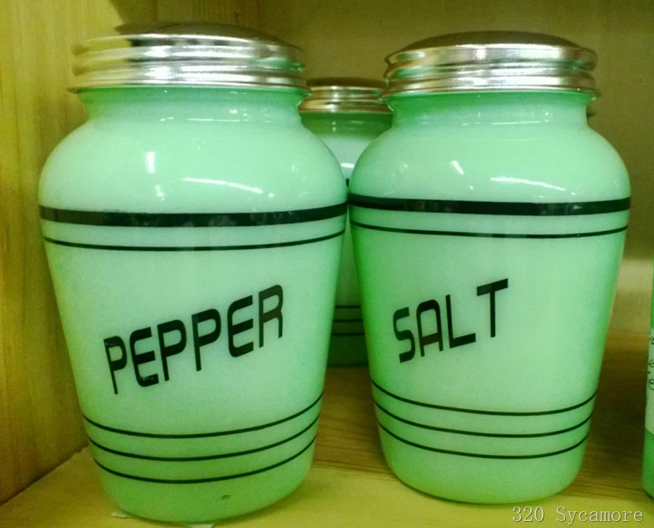 [jade-salt-pepper3.jpg]