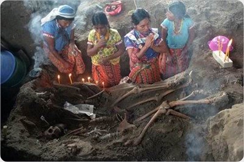 genocidio maya