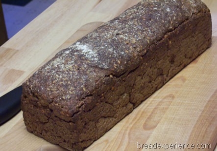 vollkornbrot-with-flaxseeds 021