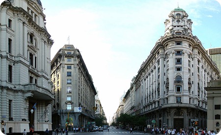 Buenos_Aires_Décembre_2007_-_Avenida_5_de_Mayo