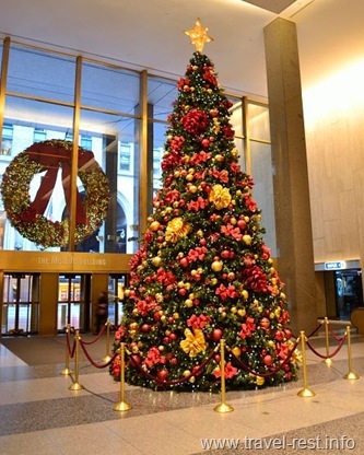 Christmas tree MetLife
